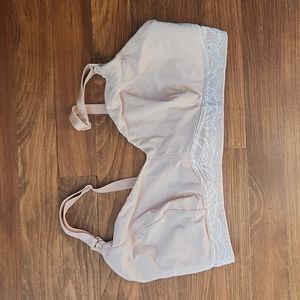 Willow size large pumping and nursing bra